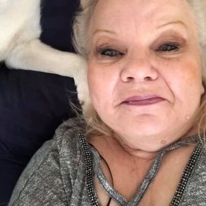 Meet your Posher, Leta